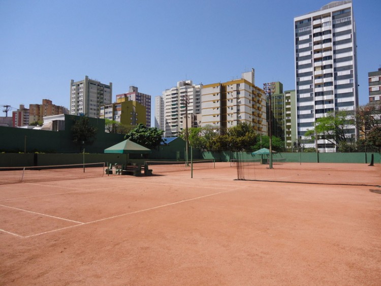 quadra-tenis